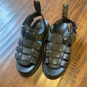 Dr. Martens 8092 Mono Leather Fisherman Sandals in Temperley